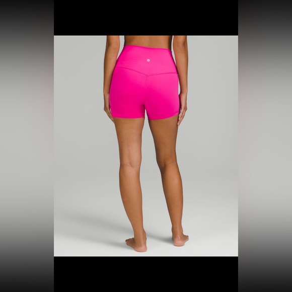 Lululemon align high rise short 4” - Picture 2 of 5